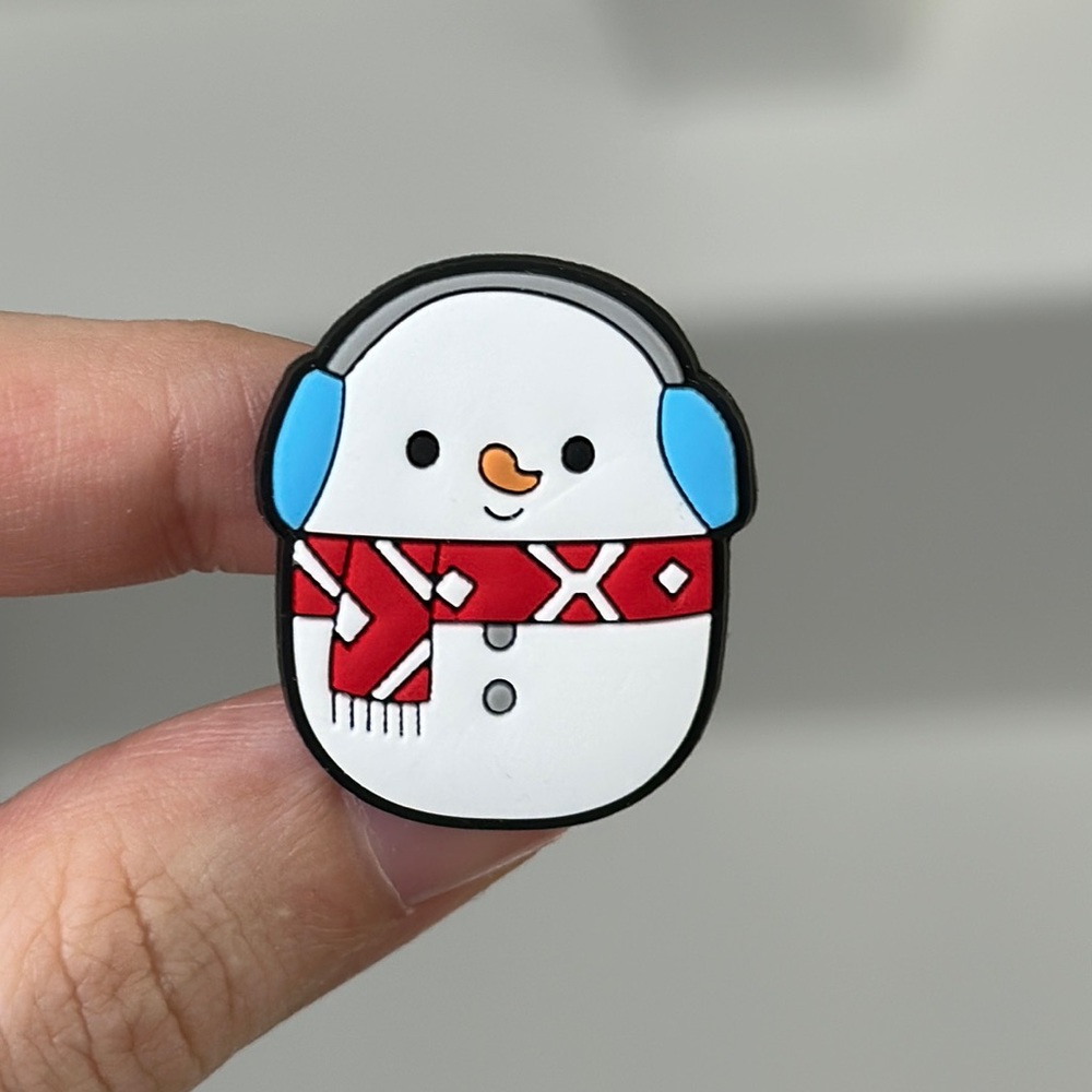 5/$10 - 10/$15 snowman croc charm
